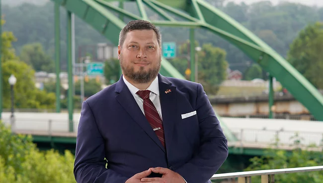 Photo of Aaron L. Graves